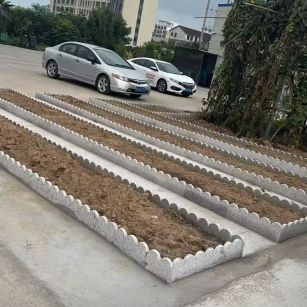 连云港 花边石、花围石、花园石安装效果