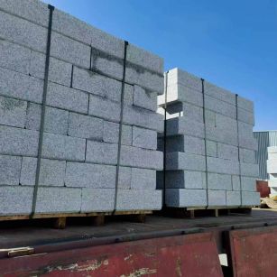 连云港 路沿石装车出货