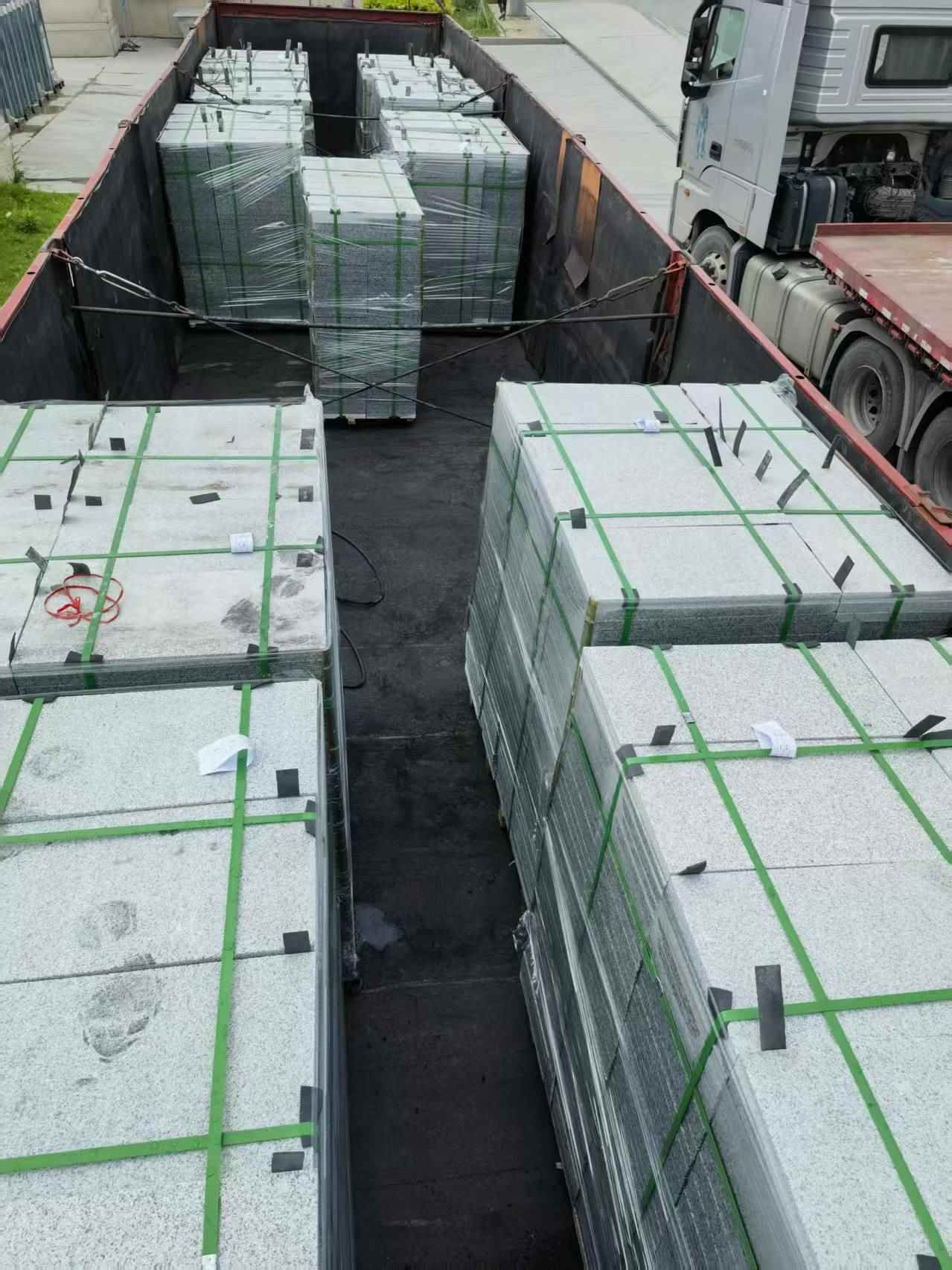 连云港 芝麻白3公分火烧成品-发货