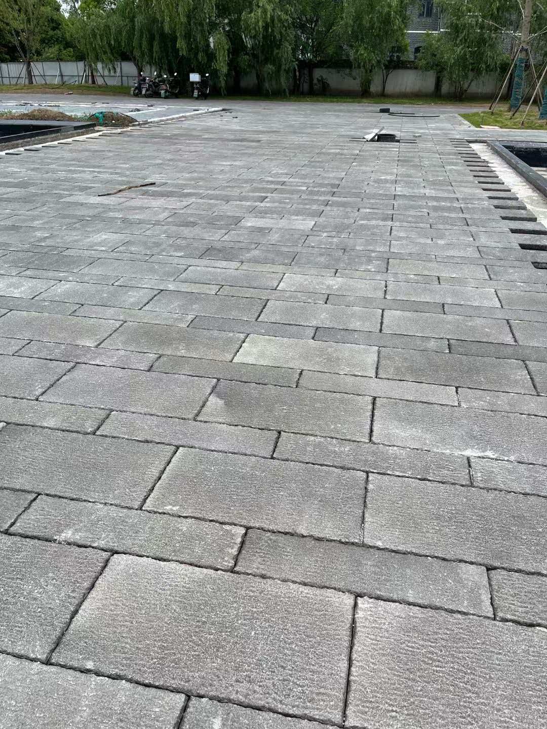 连云港 工地仿古石铺装现场实拍