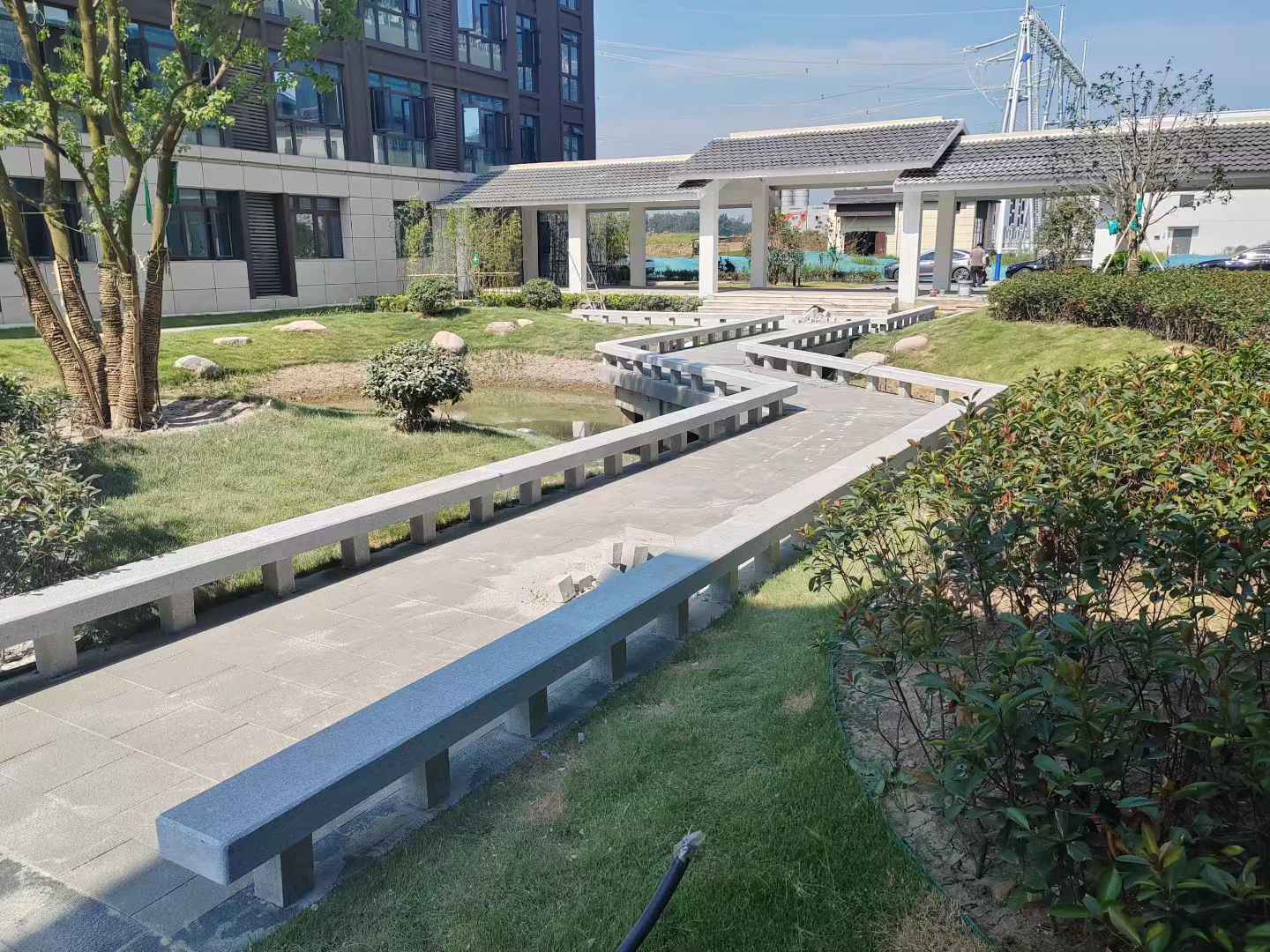 连云港 芝麻灰小区坐凳&栏杆安装效果