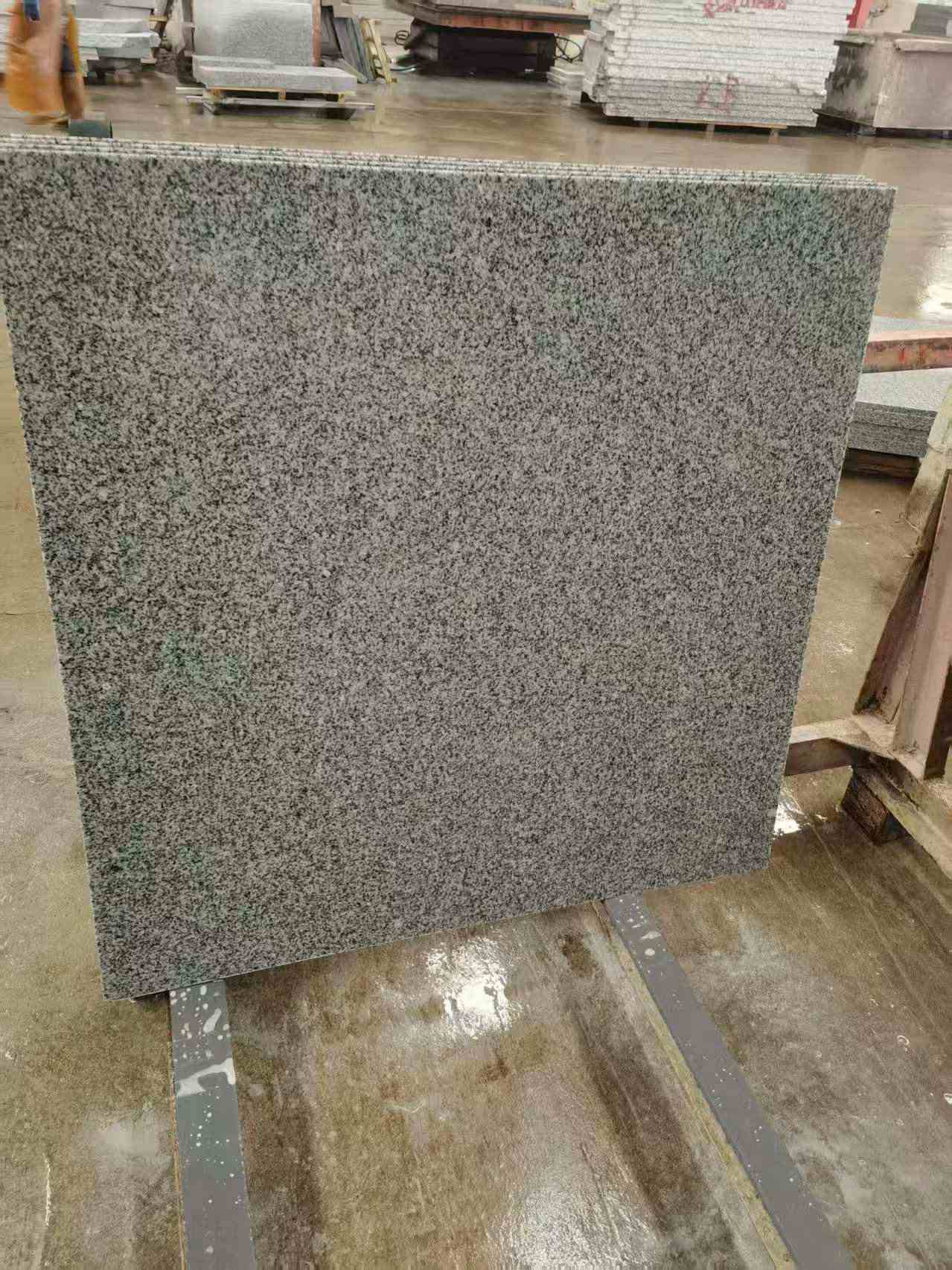 连云港 芝麻白光面900*900，高地铁标准