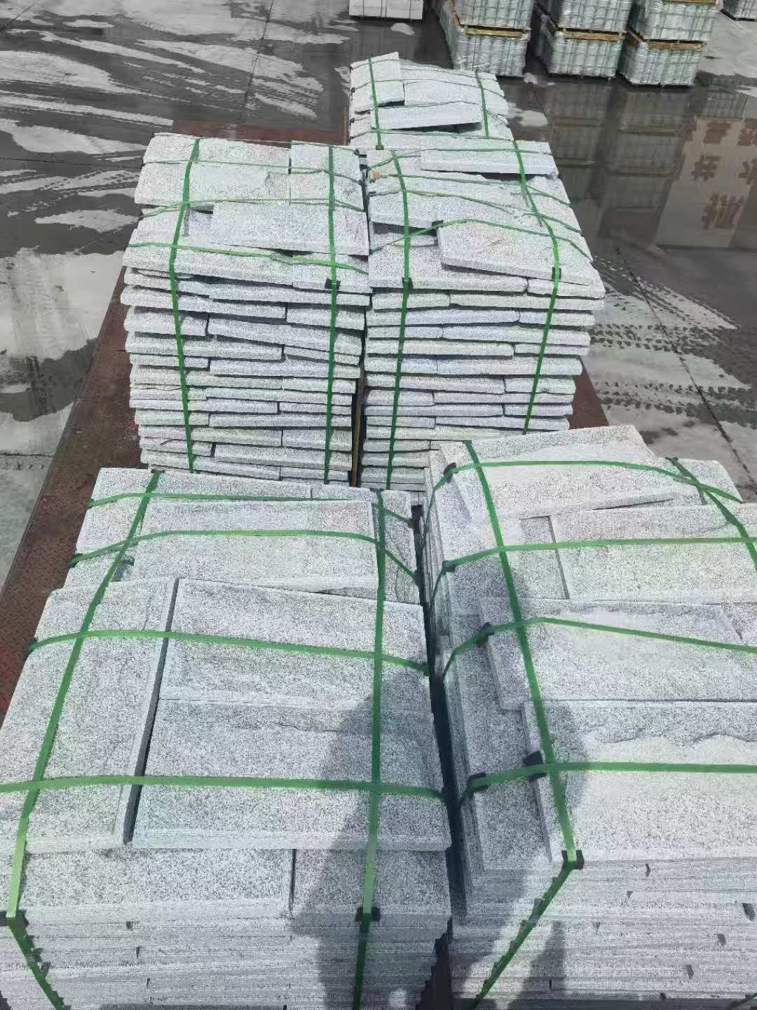 连云港 芝麻白蘑菇石装车出货