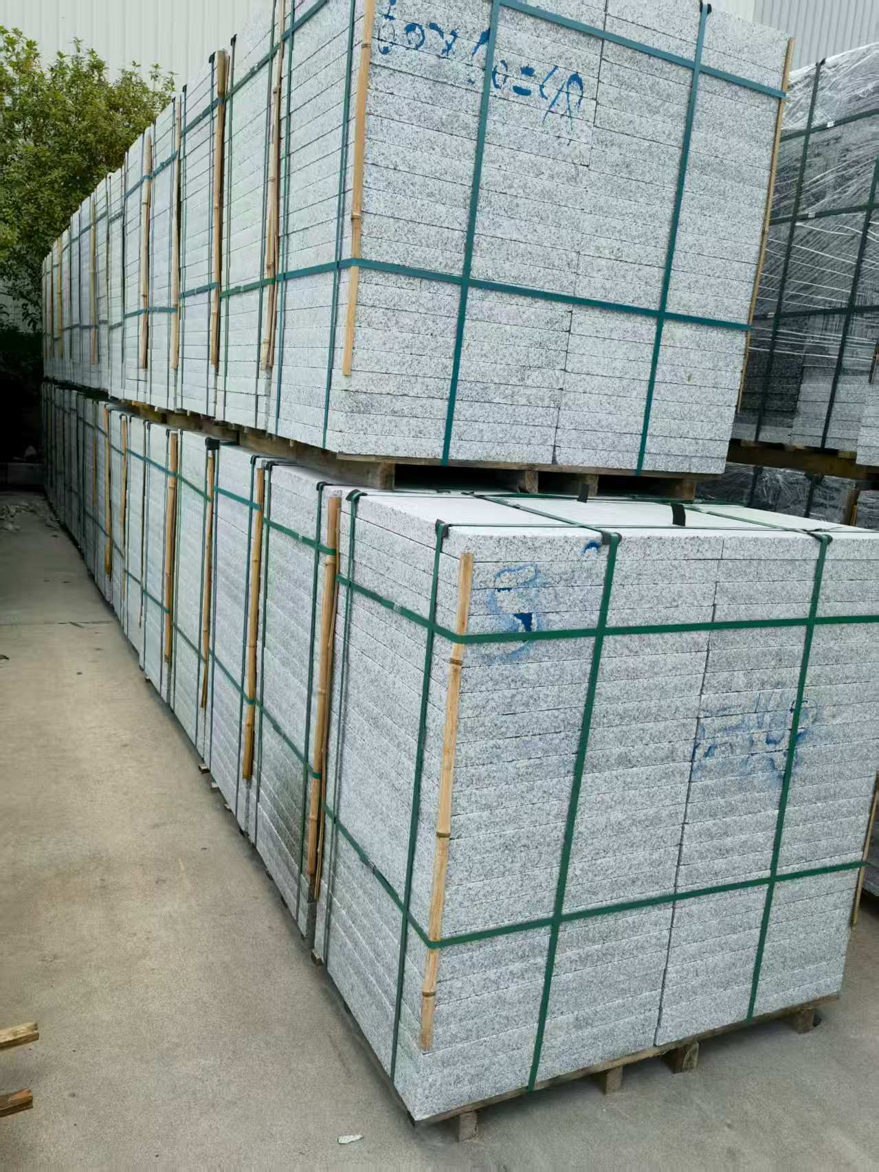 连云港 大花芙蓉白火烧成品，市政园林广场地铺石