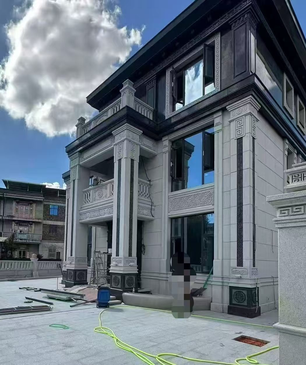 连云港 别墅干挂，芝麻白与芝麻黑完美配合