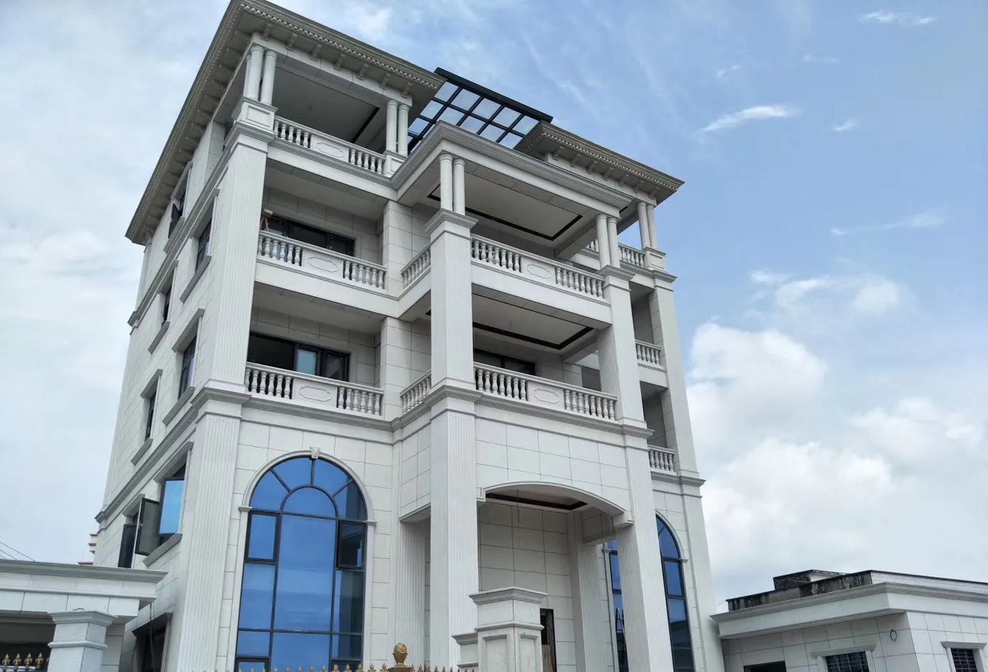 连云港芝麻白别墅干挂效果展示